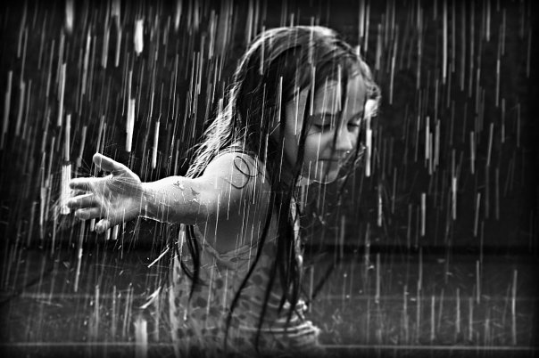 the_girl_in_the_rain_by_best10photos.jpg