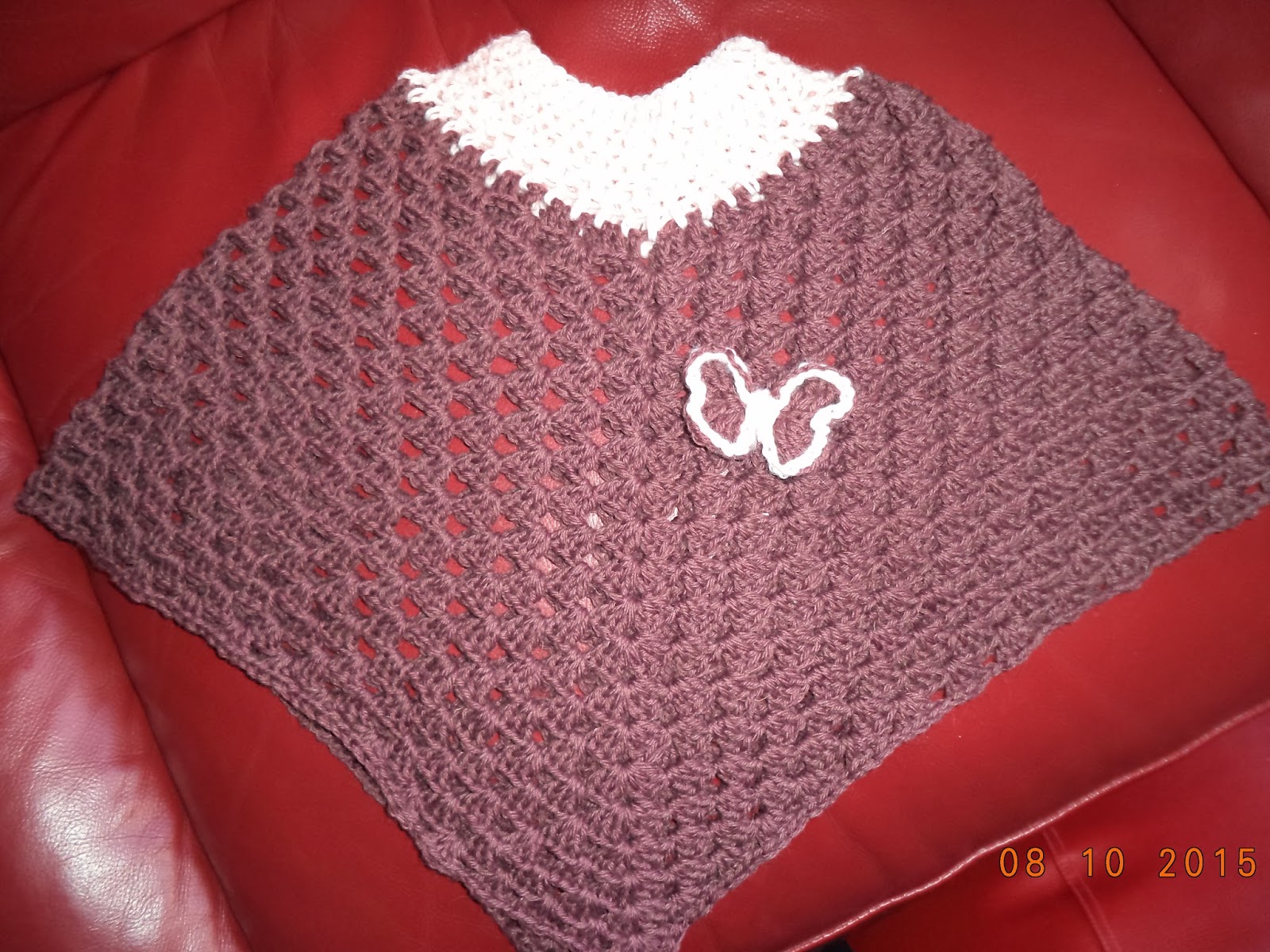 Ricettine anticrisi e non solo: PONCHO BAMBINA AD UNCINETTO SENZA