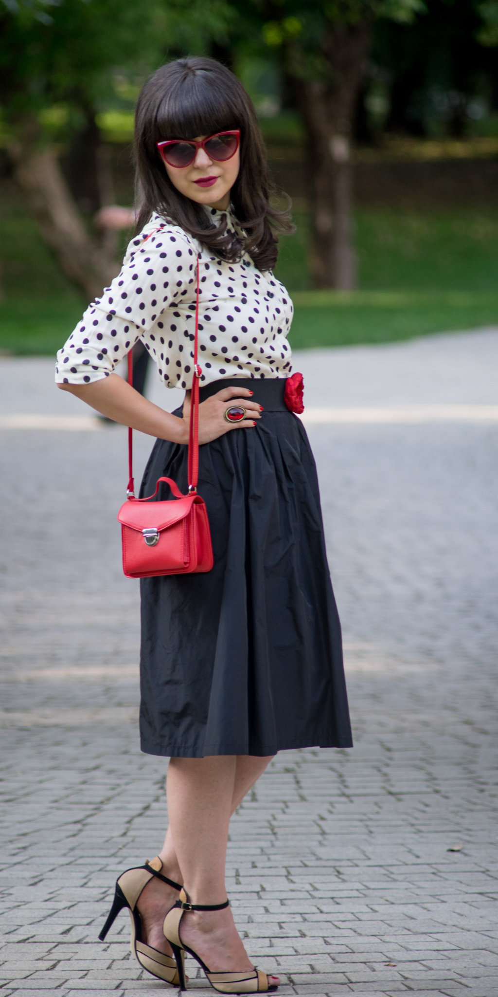 50s vibe black puffy skirt dotted shirt new look dots poppy handmade belt nude sandals red bag H&M cat eye glasses