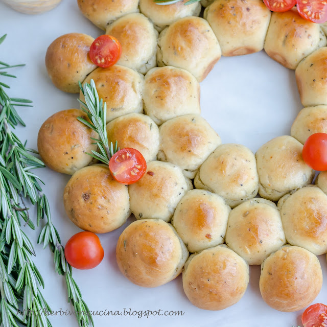 Herbivore Cucina Garlic and Rosemary Bread Wreath