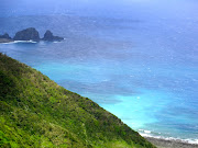 So much gorgeous blue water, and no real beaches to speak of. (dsc )