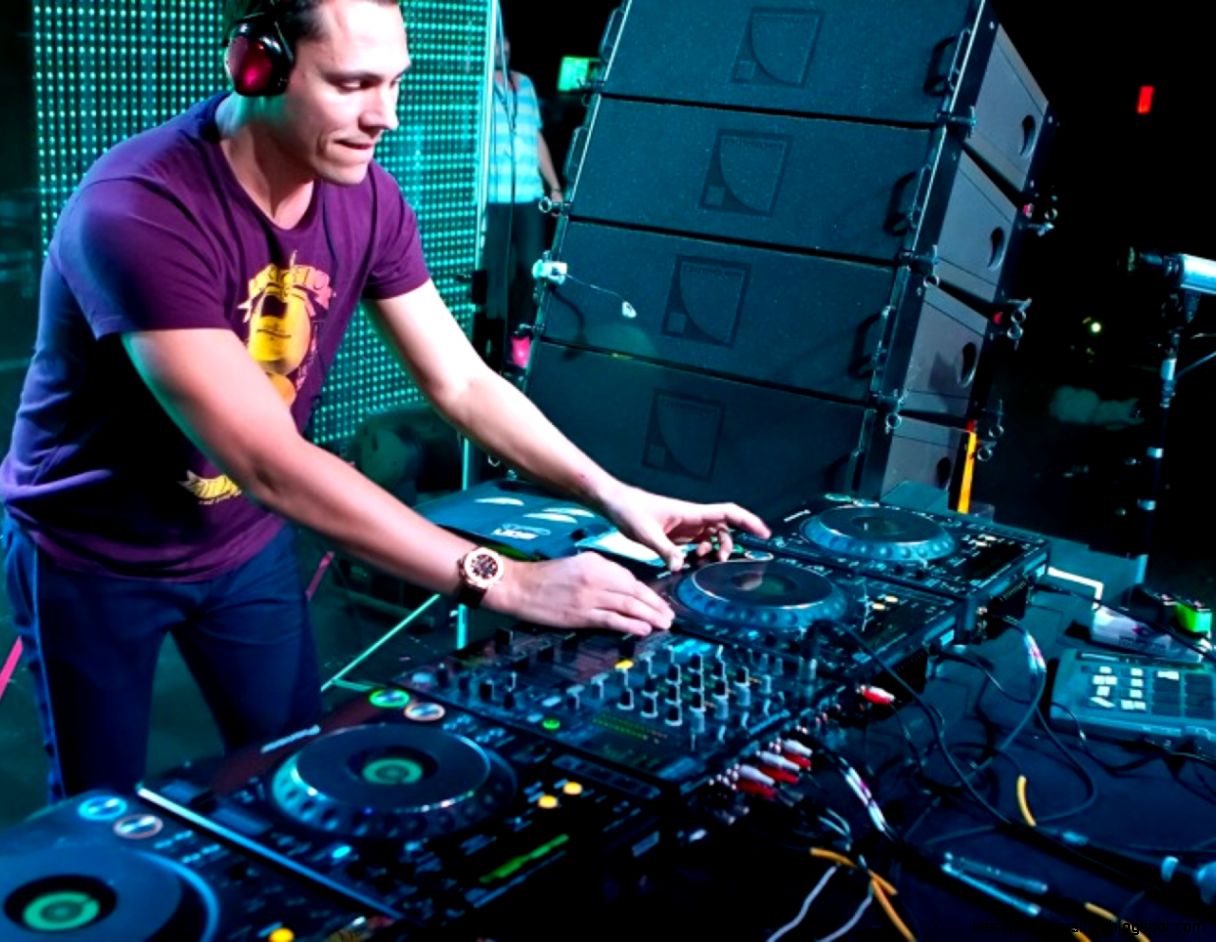 Tiesto in Action HD Desktop Background Desktop Backgrounds HQ Tiesto in Action HD Desktop Background Desktop Backgrounds HQ