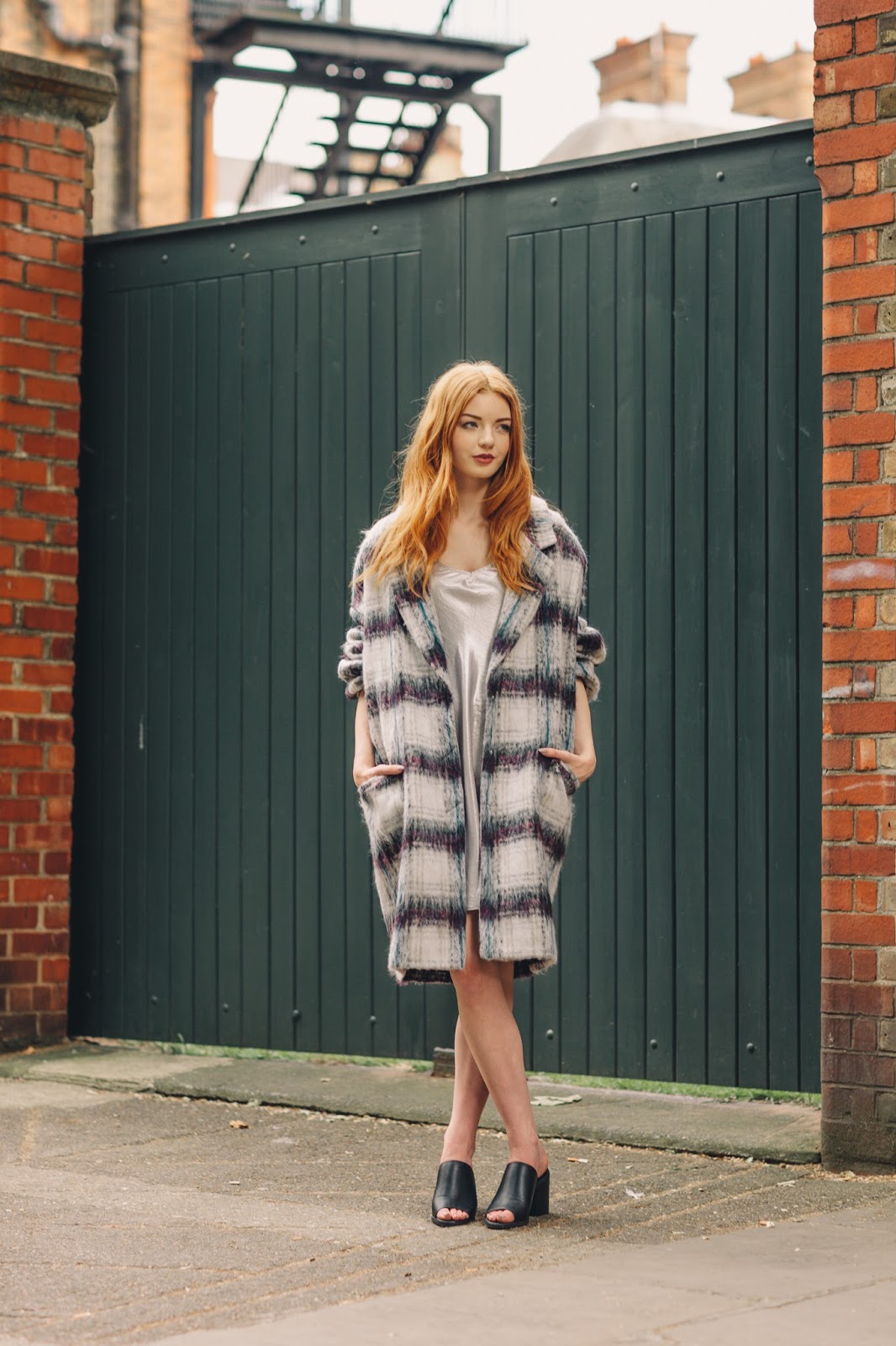 The £30 Primark houndstooth check coat celebrities and bloggers