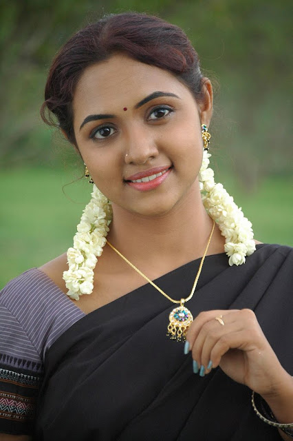 Oorachi Ondriyam Heroine Thamali Stills