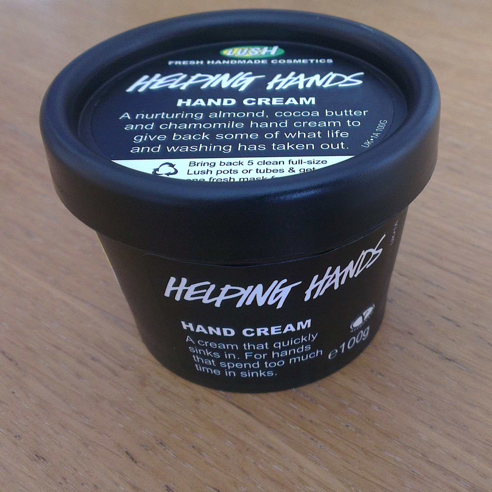 Review Lush Helping Hands Jen's Green Skin