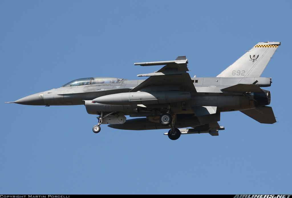 Fuerza Aérea de Singapur. Lockheed+Martin+F-16DJ+Fighting+Falcon