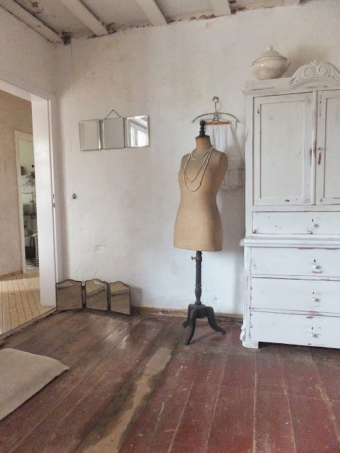 princessgreeneye: Schlafzimmer im "kleinen Haus"...........