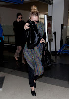 Ashley Olsen hiding from cameras