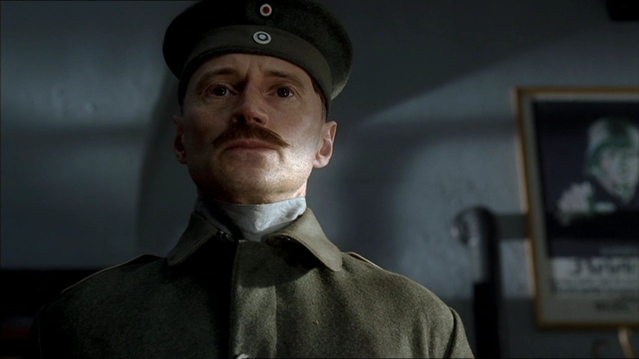 De todo un poco: Resumen de pelcula: Hitler, el reinado
