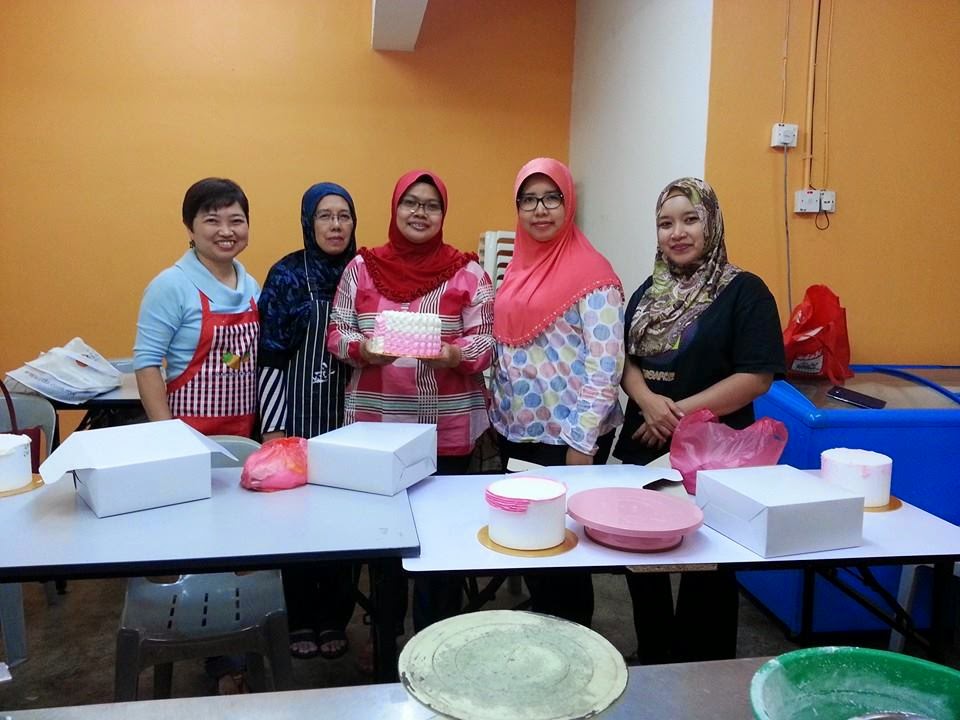 Ombre Cake Decorating Class