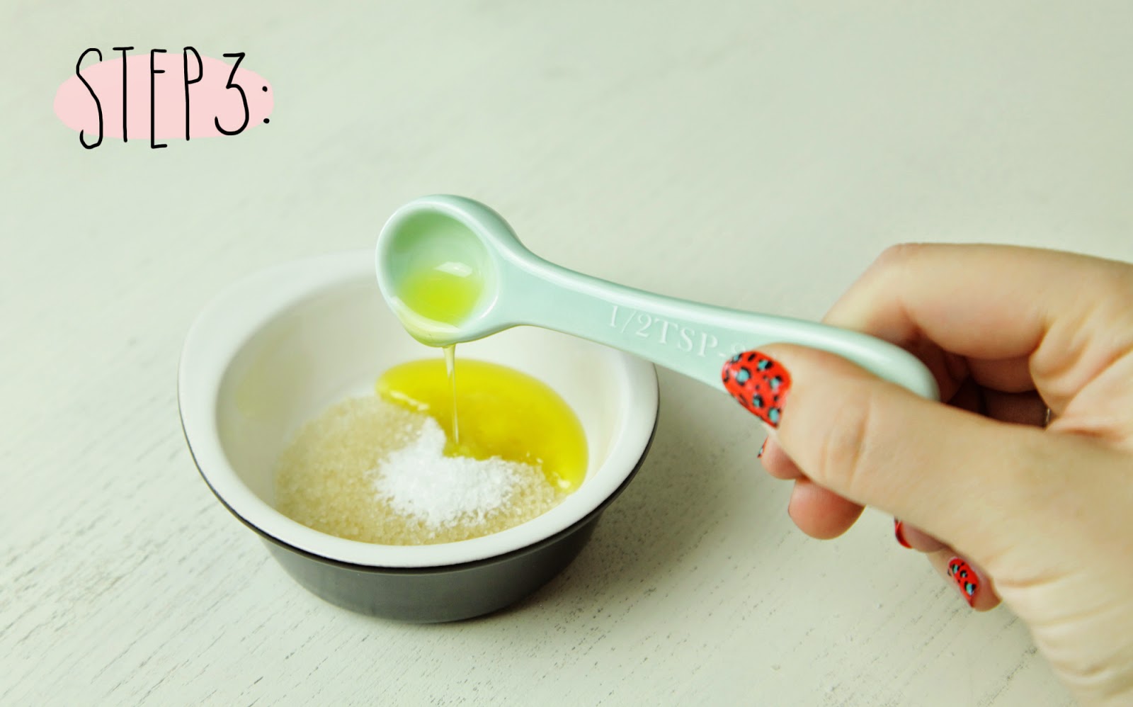 Monelle DIY Lip Scrub.