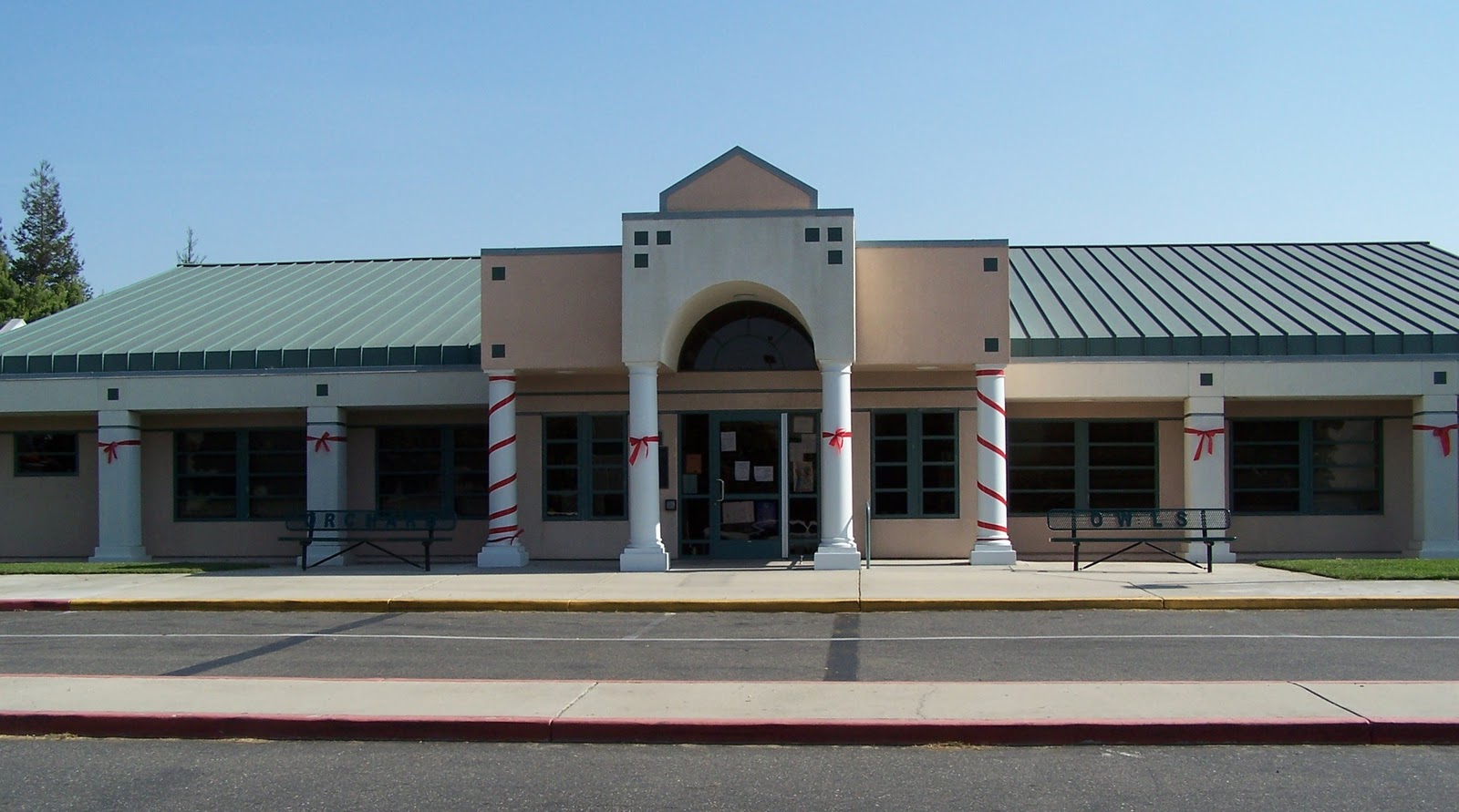 Views from the Highway Tutor THE ORCHARD OWLS OF ORCHARD ELEMENTARY
