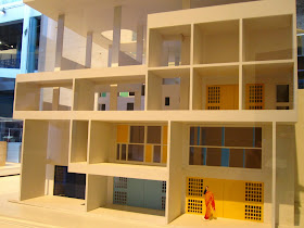 Front view of a model of Le Corbusier's Villa Shodhan.