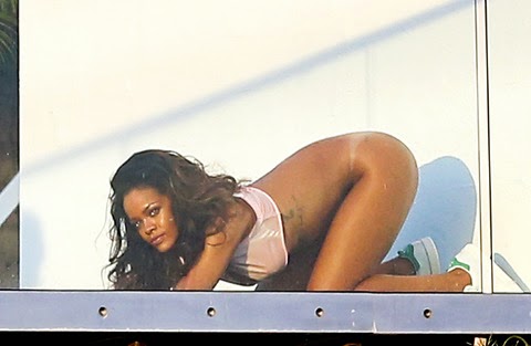 Rihanna goes raunchy, poses butt naked in new pictures for French magazine....