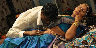 aunty navel touching photos