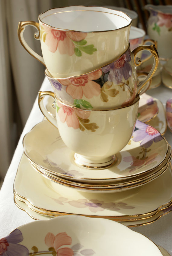 Sheluth Set 35 Antik handpainted Roslyn Bone China (England) 1950s