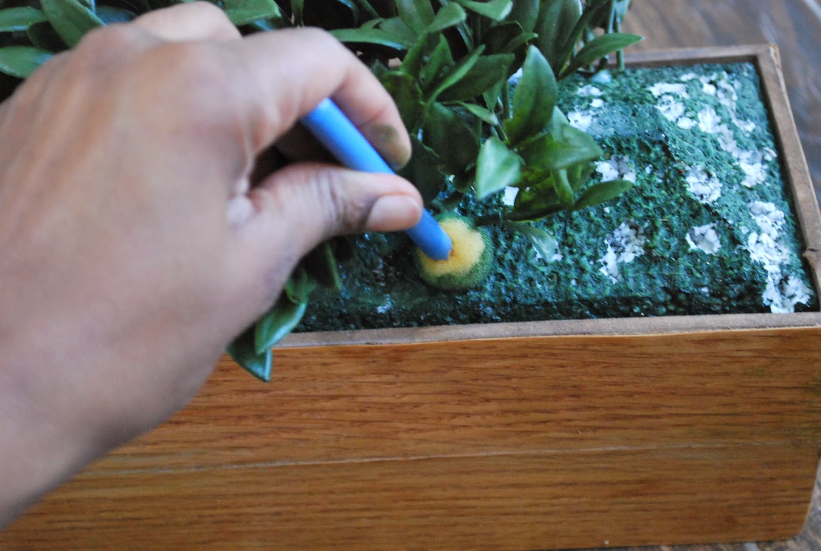 Low Cost DIY repairing a planter box