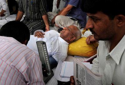 Anna Hazare fasting