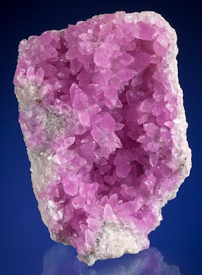 COBALTIAN CALCITE