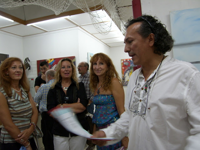 Miguel Angel Santana ,Junto a Carmen Santaya "Pintora " y amigas