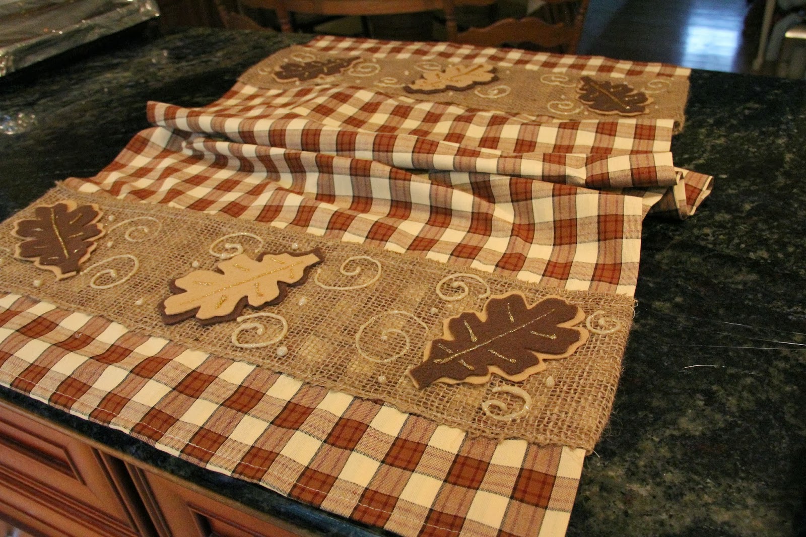 Priscillas Fall Table Runner and Changes in the Dining Room