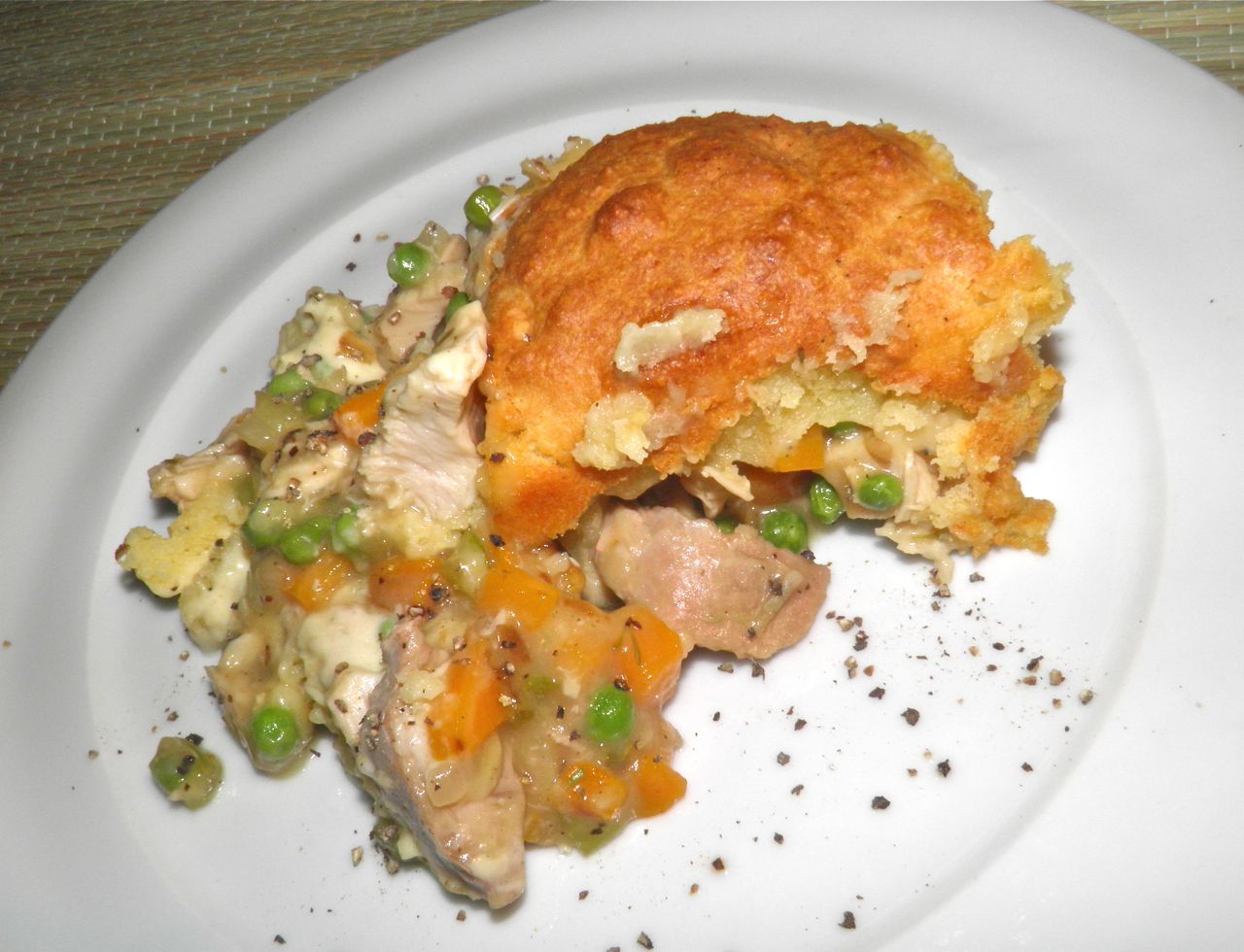 Docaitta Lifestyle Leftovers Turkey with Cheese Biscuits