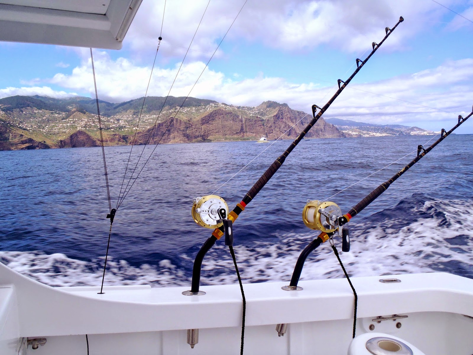WARTA PANCING Memilih Spot Terbaik Memancing di Laut