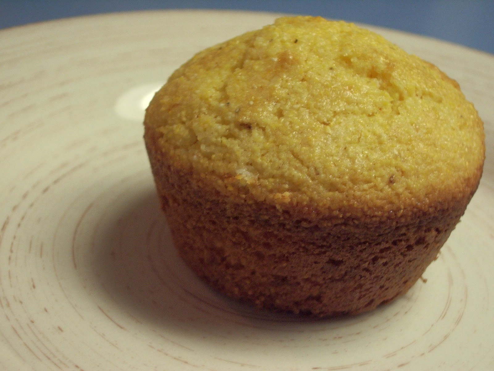 KitchenJoy Copycat Cornbread {Famous Dave's Sweet Corn Muffins}