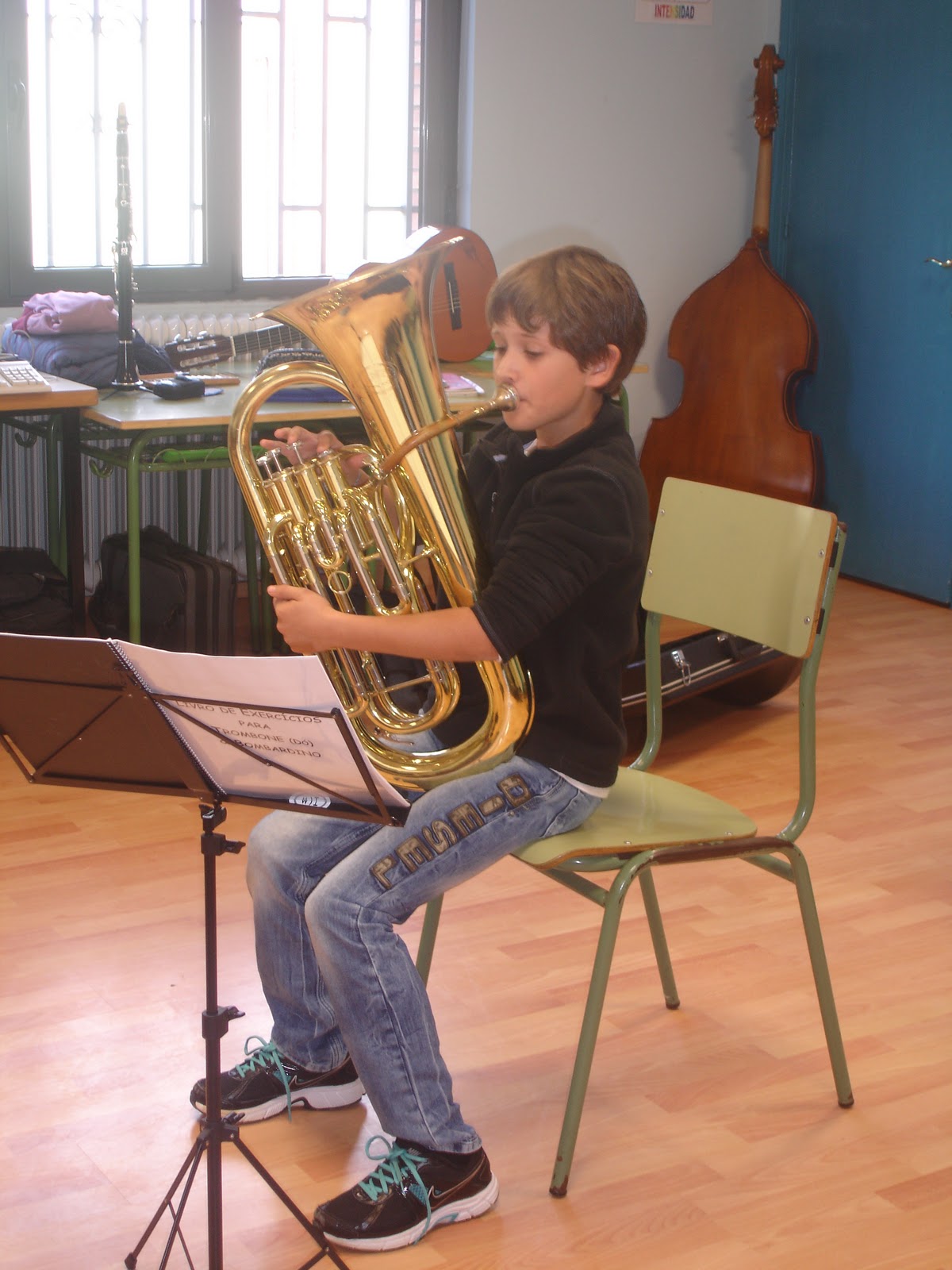 La Clase de Tuba del Conservatorio de Gijón. Postura Sana y la Tuba