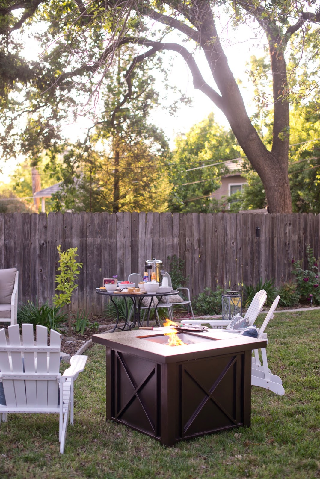 Domestic Fashionista: Girl's Night In: Backyard Game Night