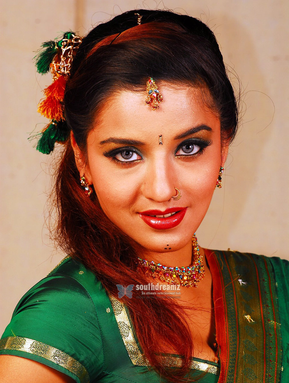 Bhojpuri Actress Full HD Wallpapers Free Download | Free Game Download