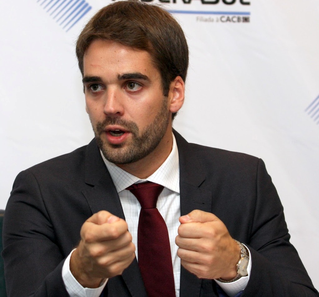 Pelotas de Portas EDUARDO LEITE REJEITADO POR MUNICIPÁRIOS