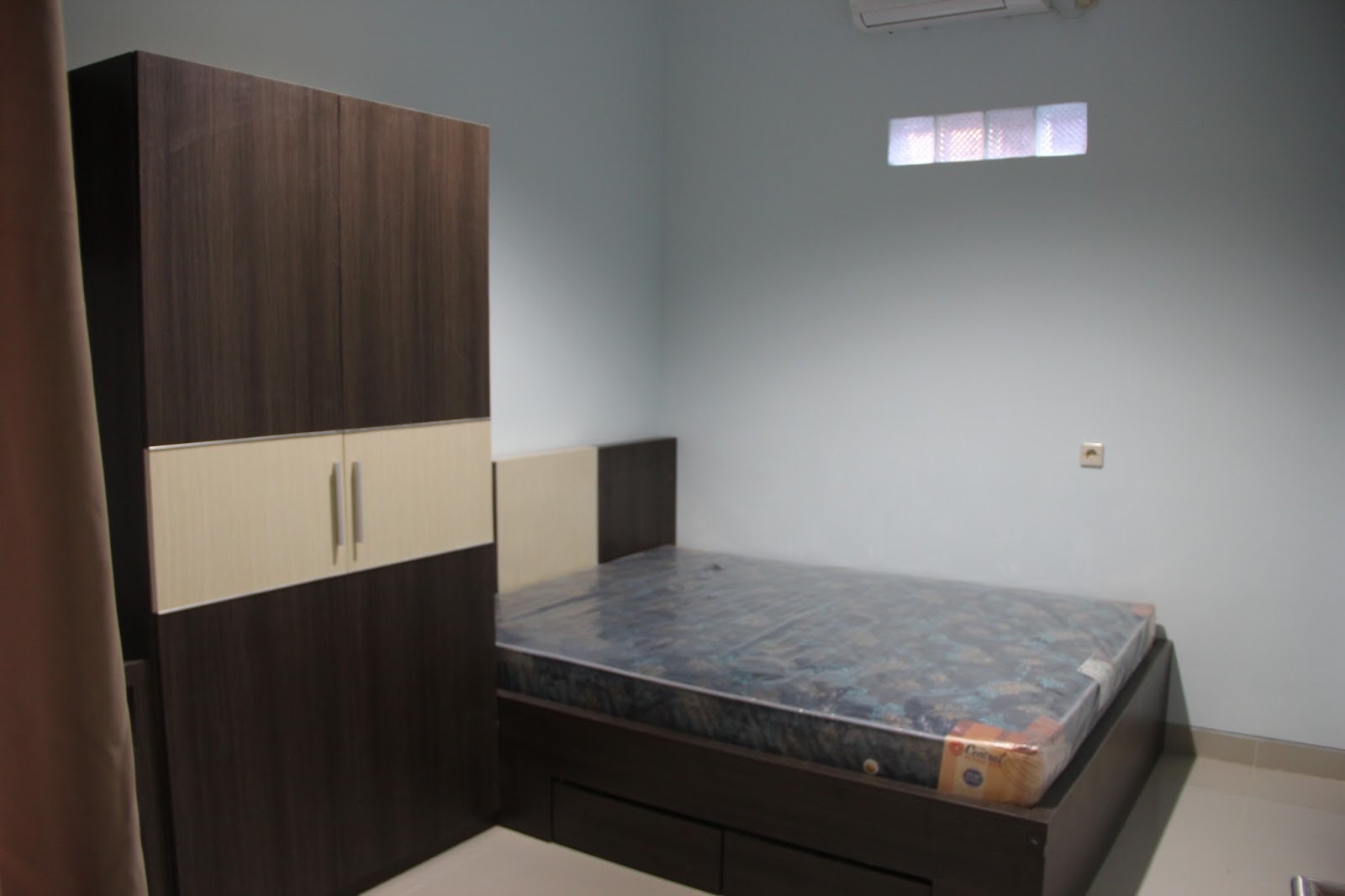 Kos Pria Exlusif D'Home