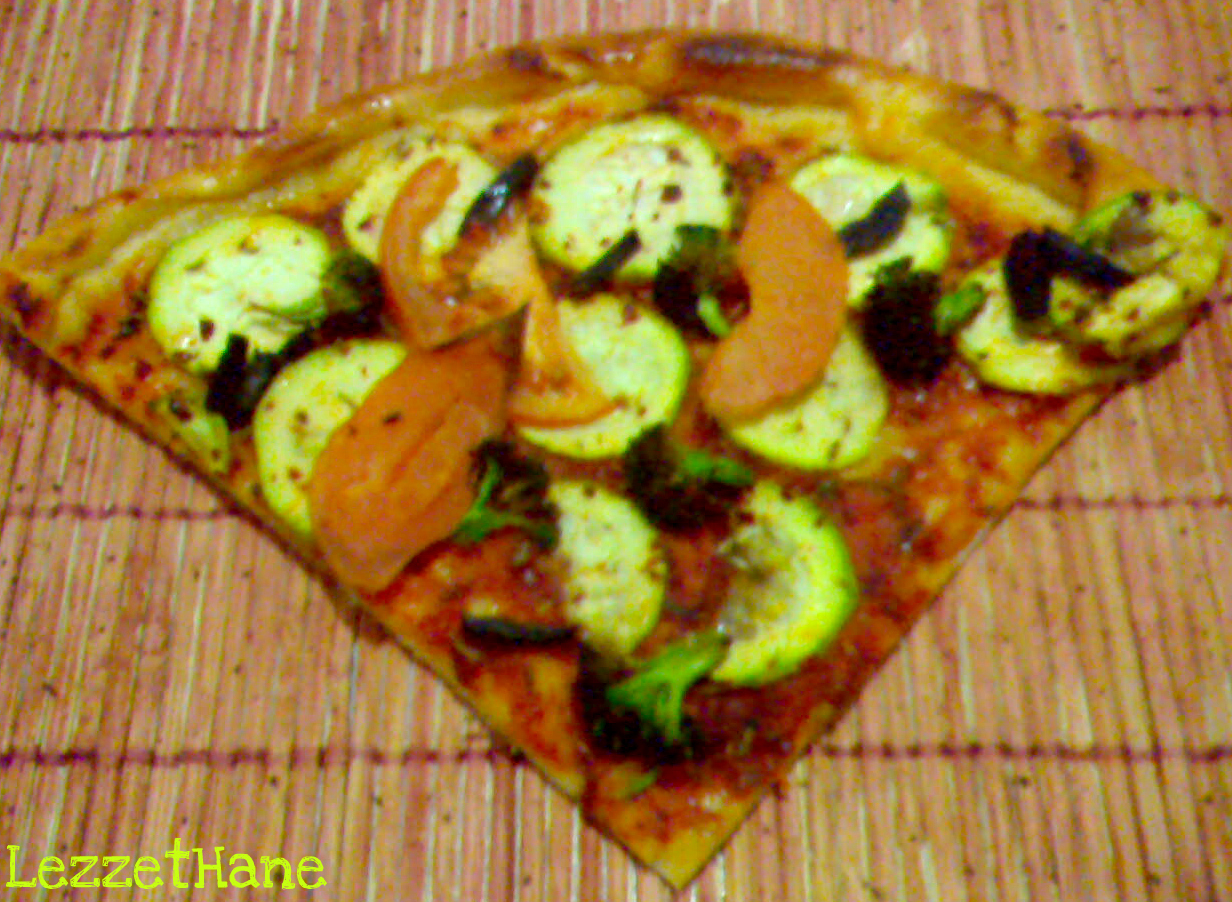 LezzetHane Sebzeli Pizza ( Vejeteryan Pizza )