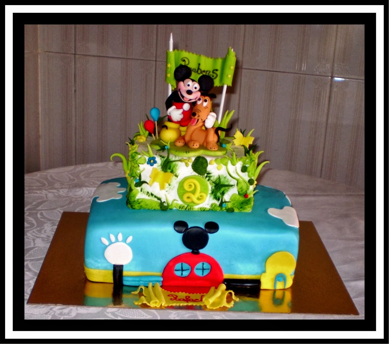 Bolo aniversário Mickey e Pluto