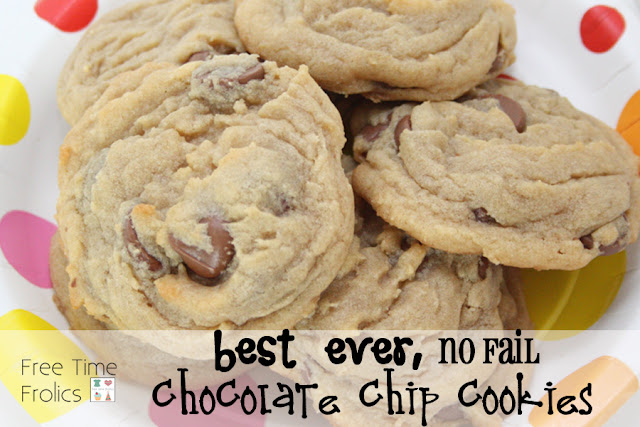 Best ever chocolate chip cookies www.freetimefrolics.com #recipe #chocolate