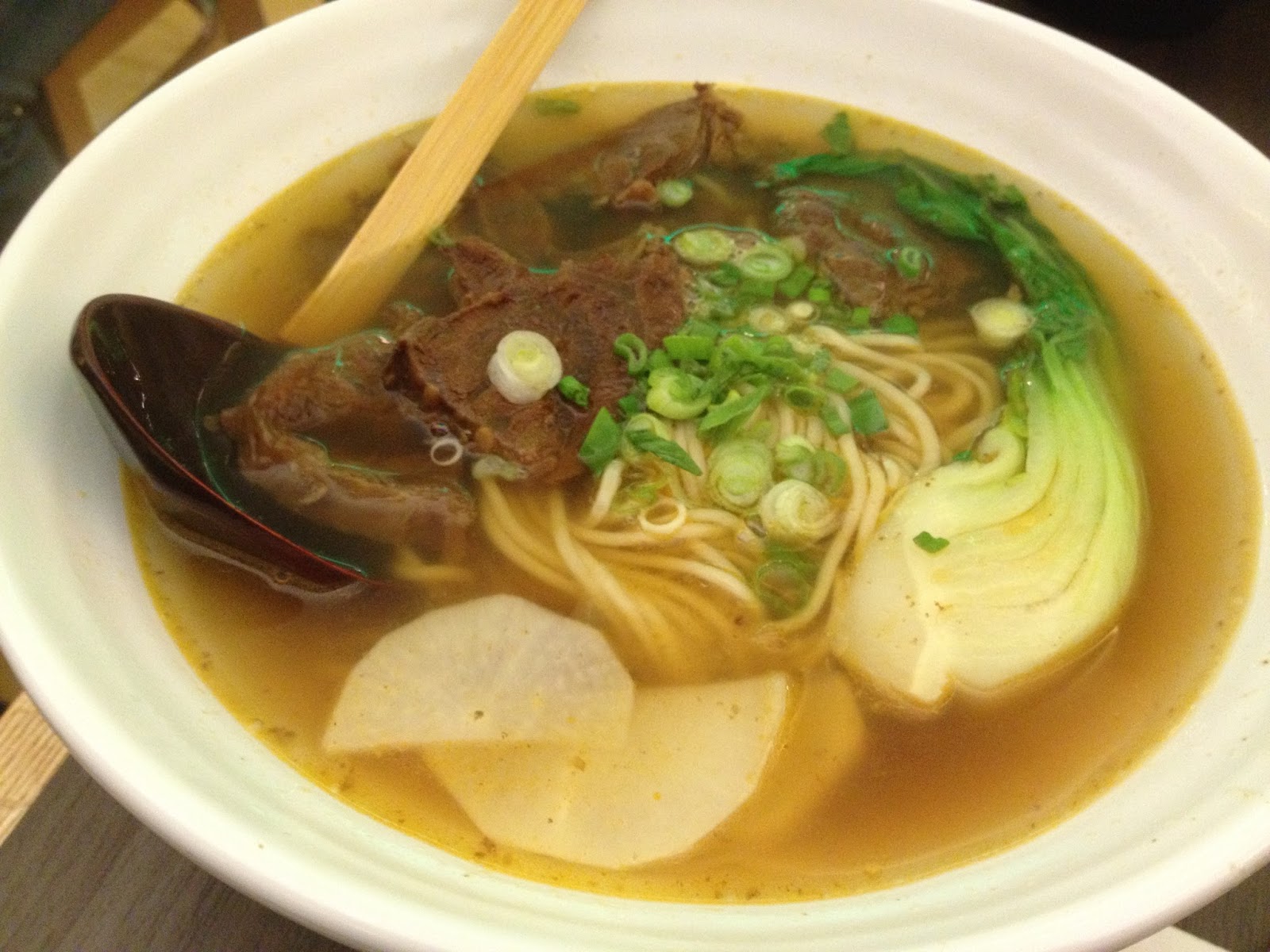 FORK 2 MOUTH Everyday Noodles Noodles with a “Show”