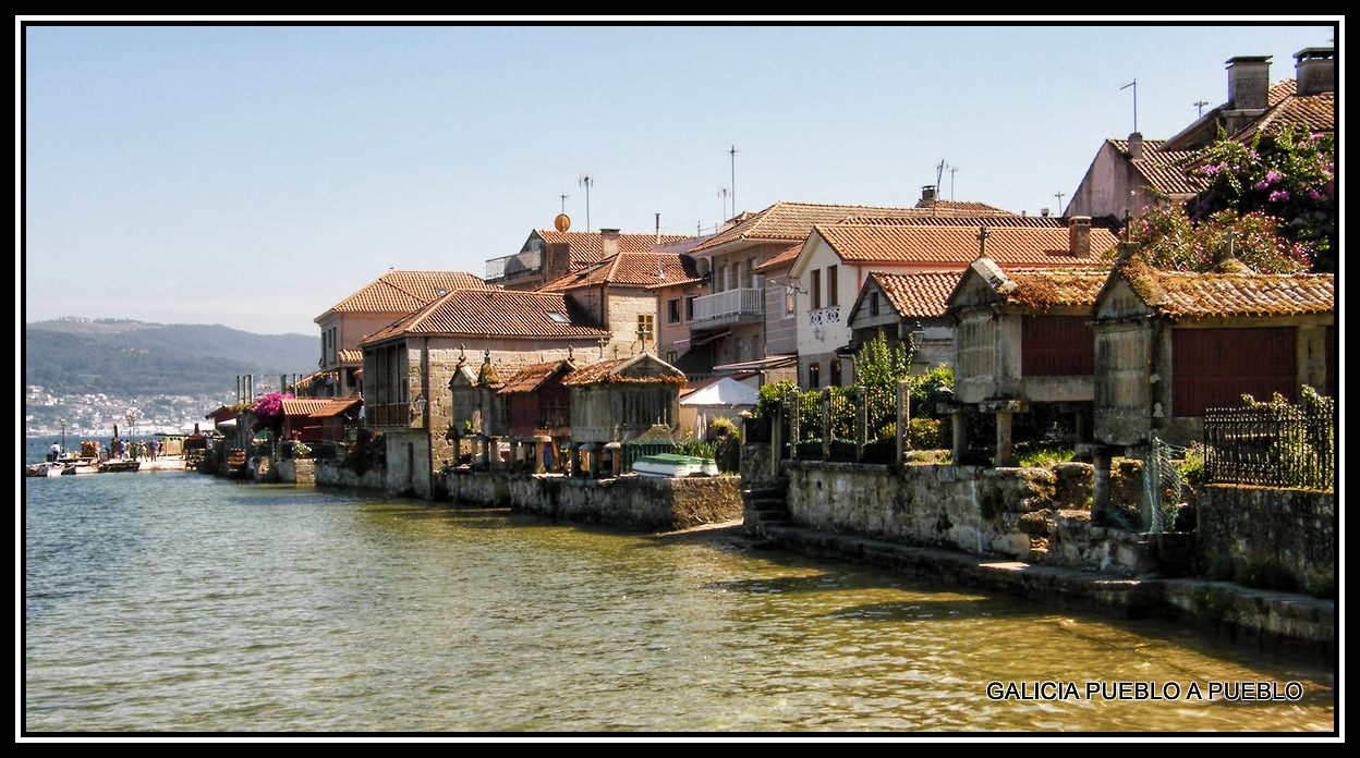 GALICIA PUEBLO A PUEBLO COMBARRO, POIO