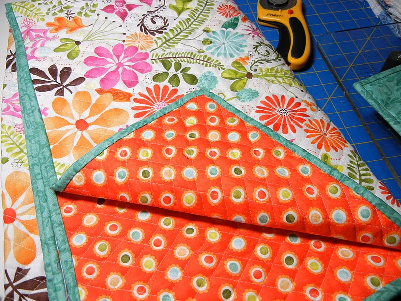 Quilters Crossing Quillow Tutorial