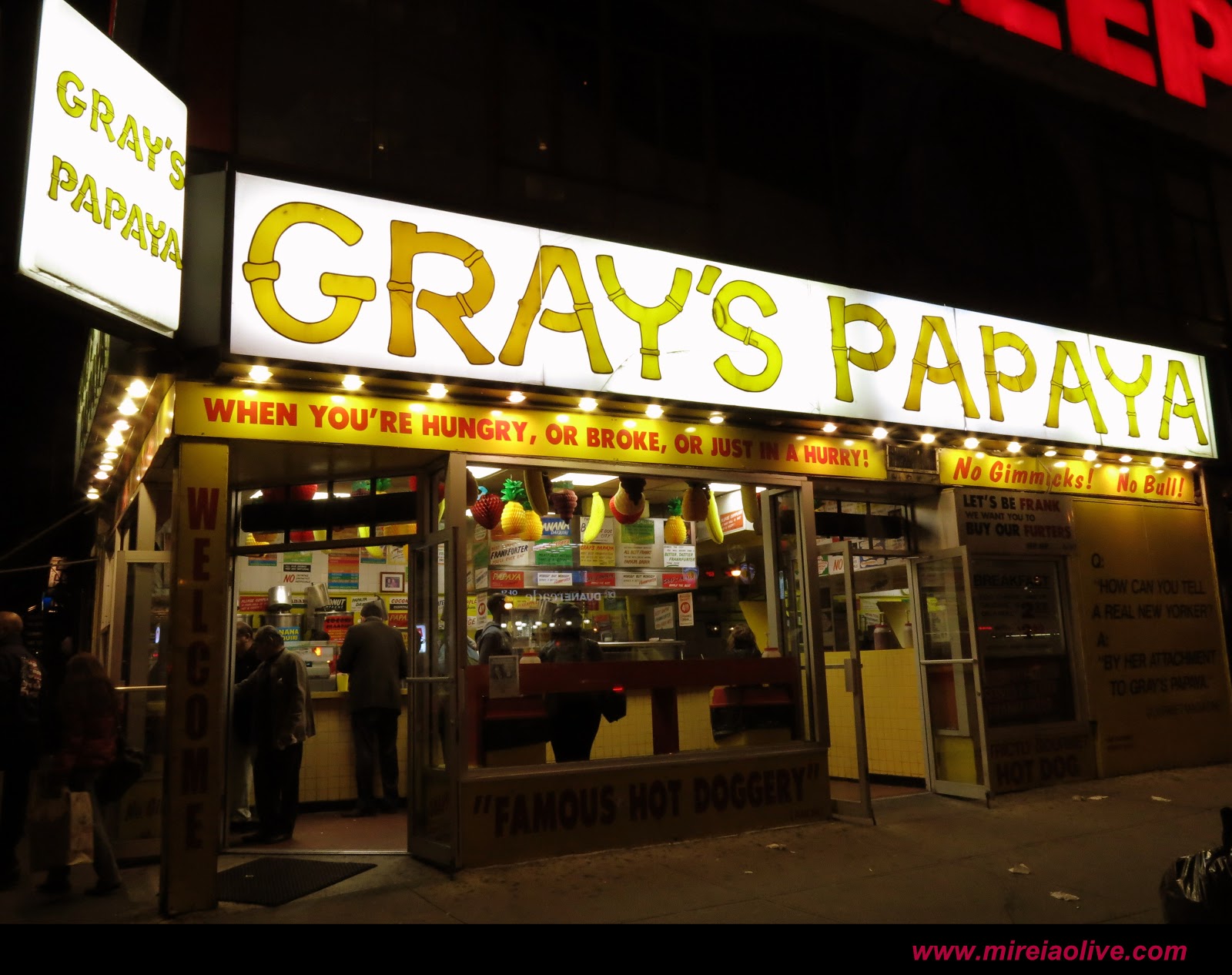 Mireia Olivé · Blog Gray's Papaya, los mejores hot dogs de New York