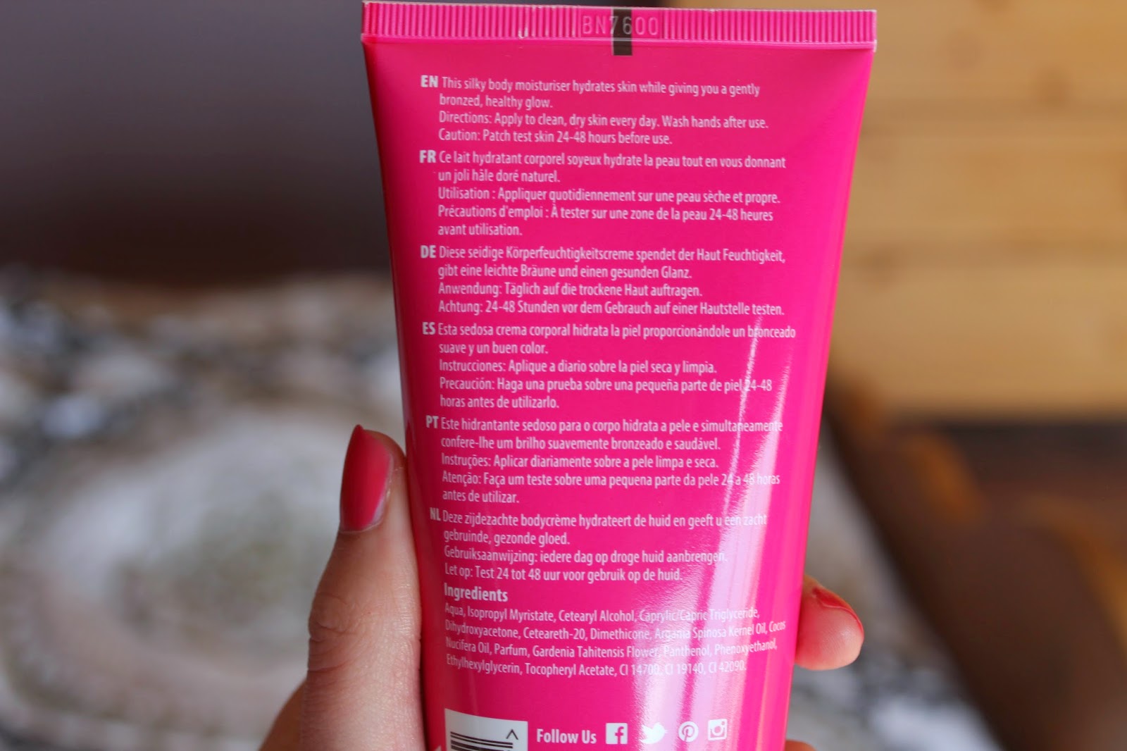 Review Cocoa Brown Gentle Bronze Gradual Tan. My Top Knot