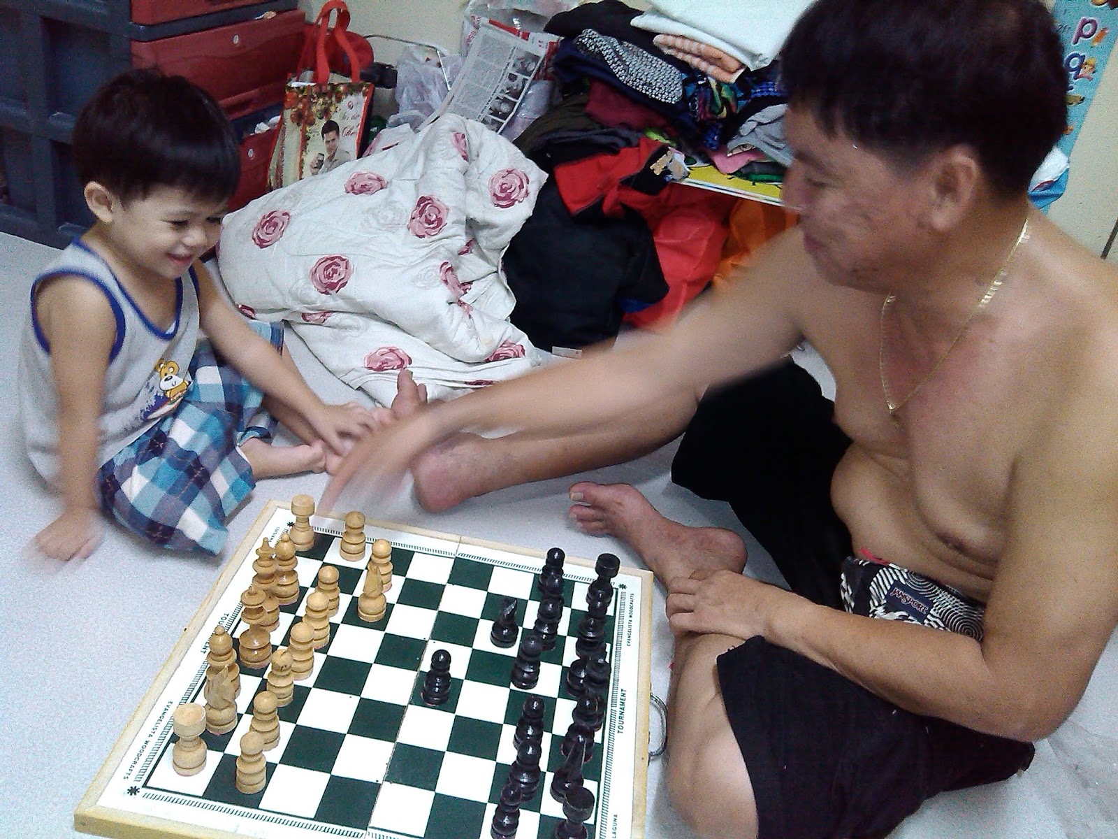 Filipino Grandmaster Finds A Brilliant Suffocation Mating