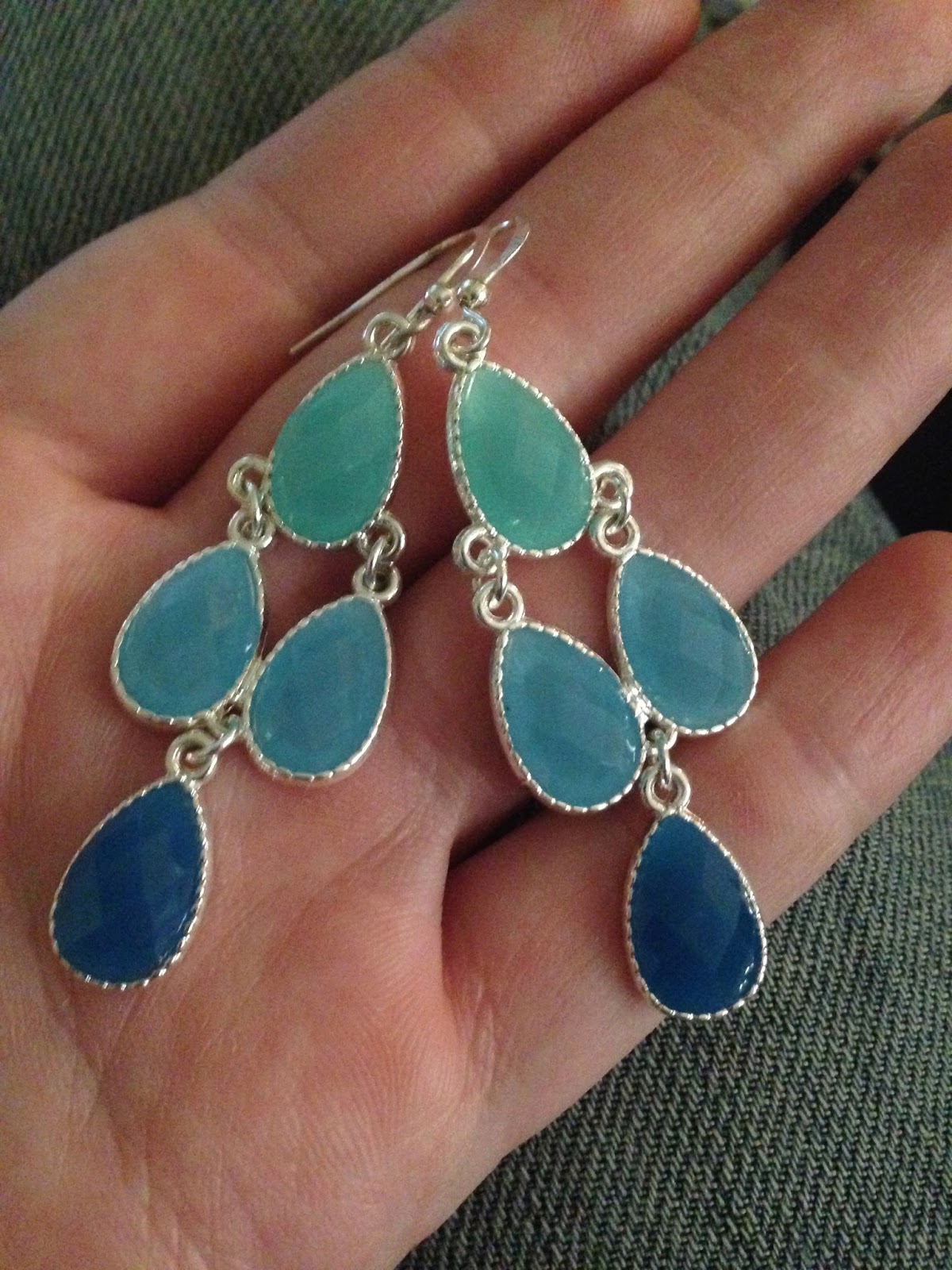 Poppy Dabbles Rock Climbing with a Gel Manicure