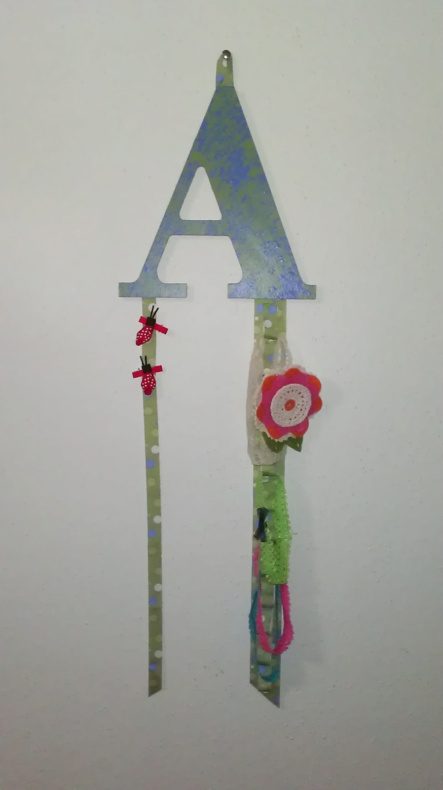 Apples to Applique Bow and Headband Holder