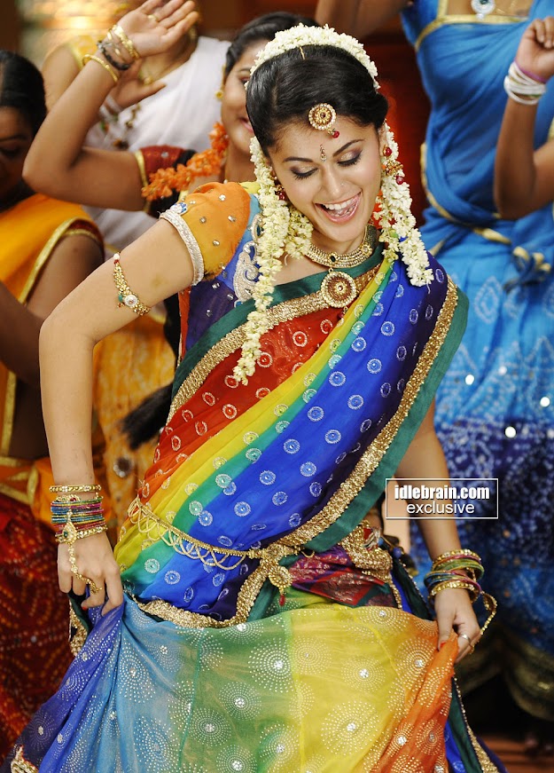 TapSee Pannu Dancing in Colorful Saree