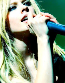 ...Avril Lavigne...