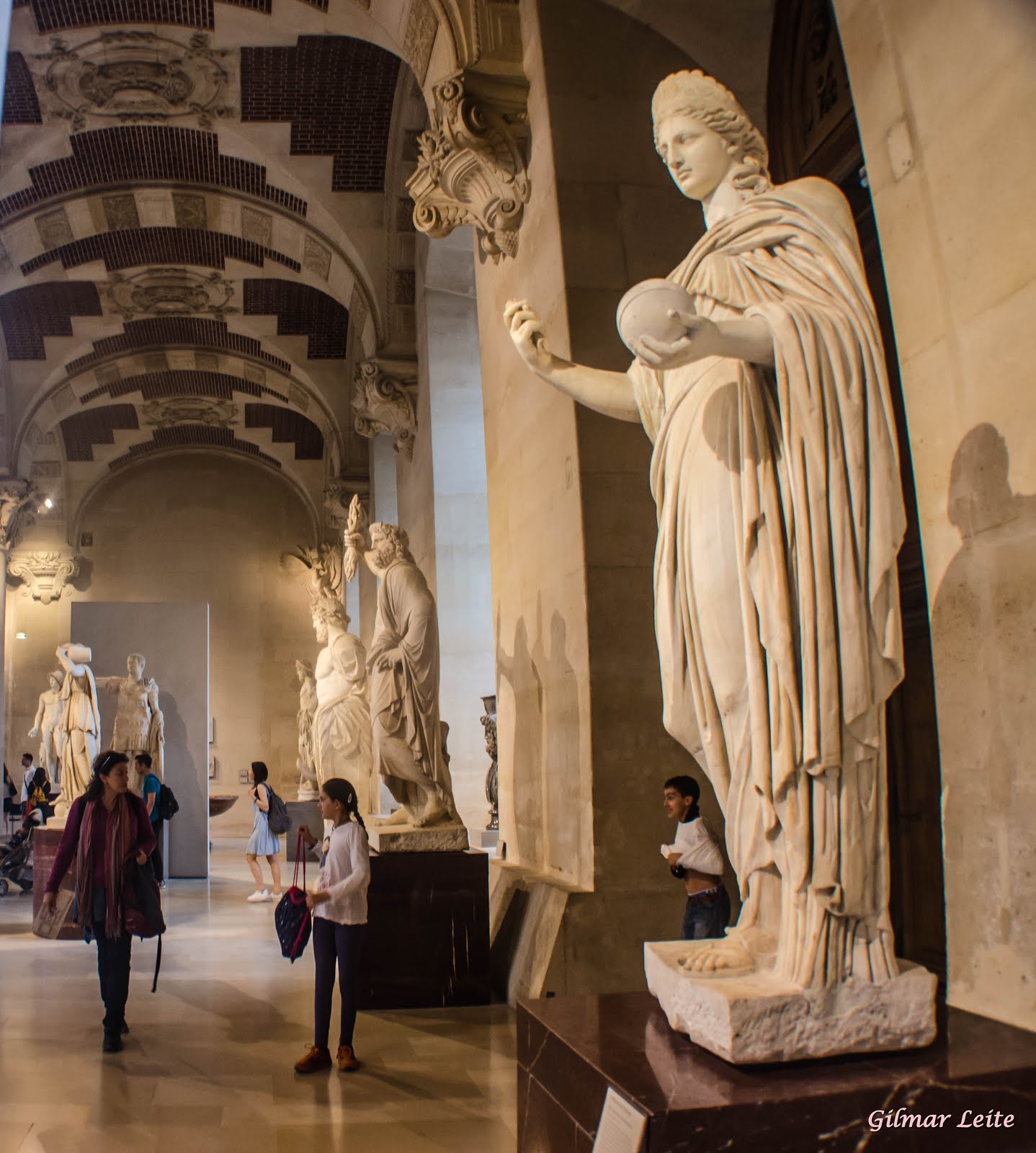 MUSEU DO LOUVRE - PARIS