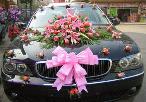 Model rangkaian bunga untuk mobil pengantin atau kendaraan pernikahan 2017/2018 Model rangkaian bunga untuk mobil pengantin atau kendaraan pernikahan 2017/2018