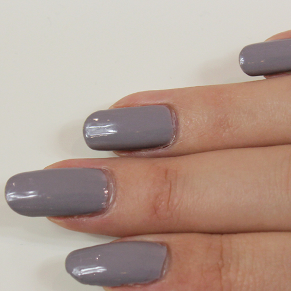 Miss Leichenblasse Schminkt Nagellack Grau Grau Grau