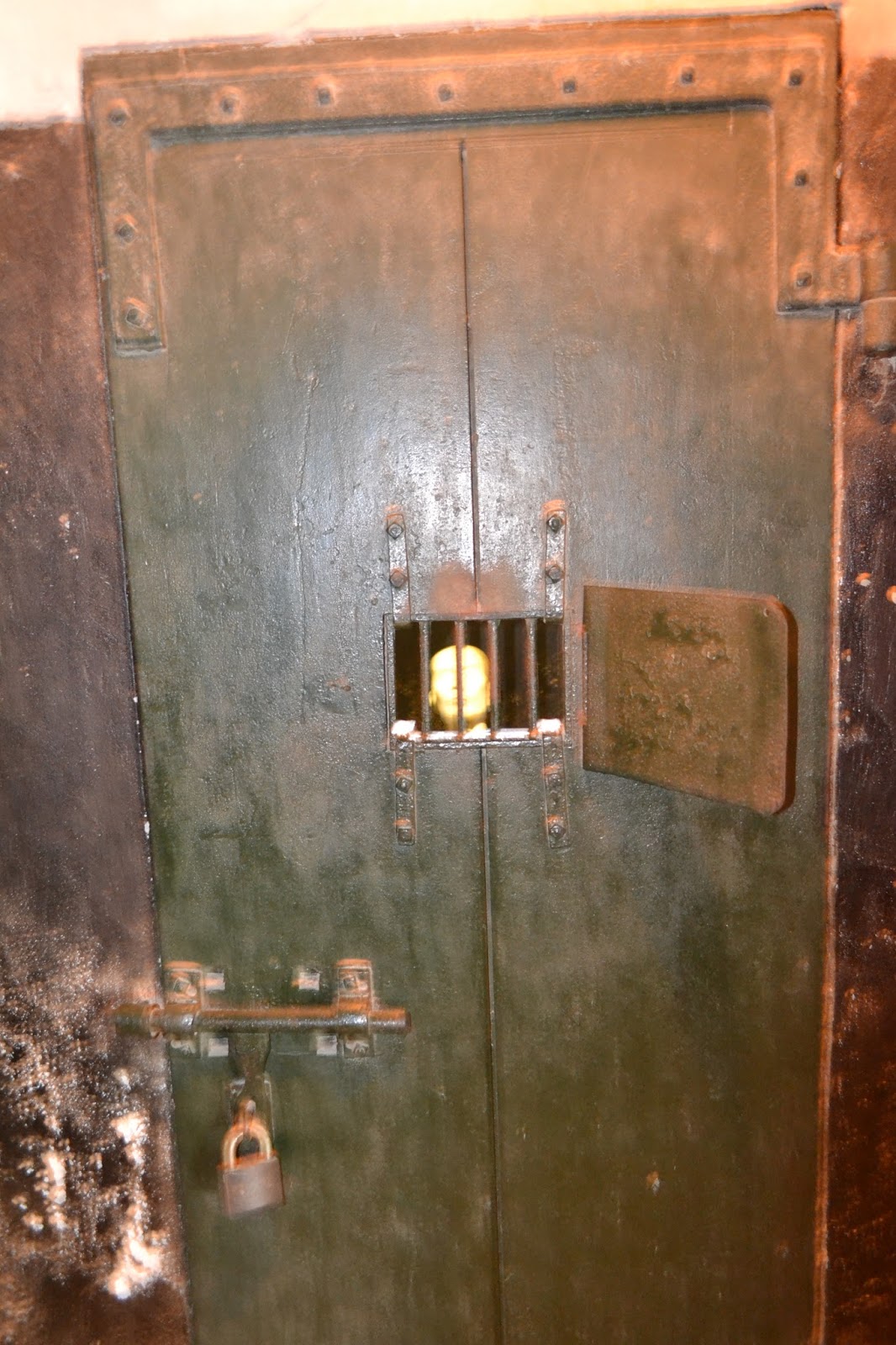 cell for inmates awaiting execution , The Hỏa Lò Prison, hanoi